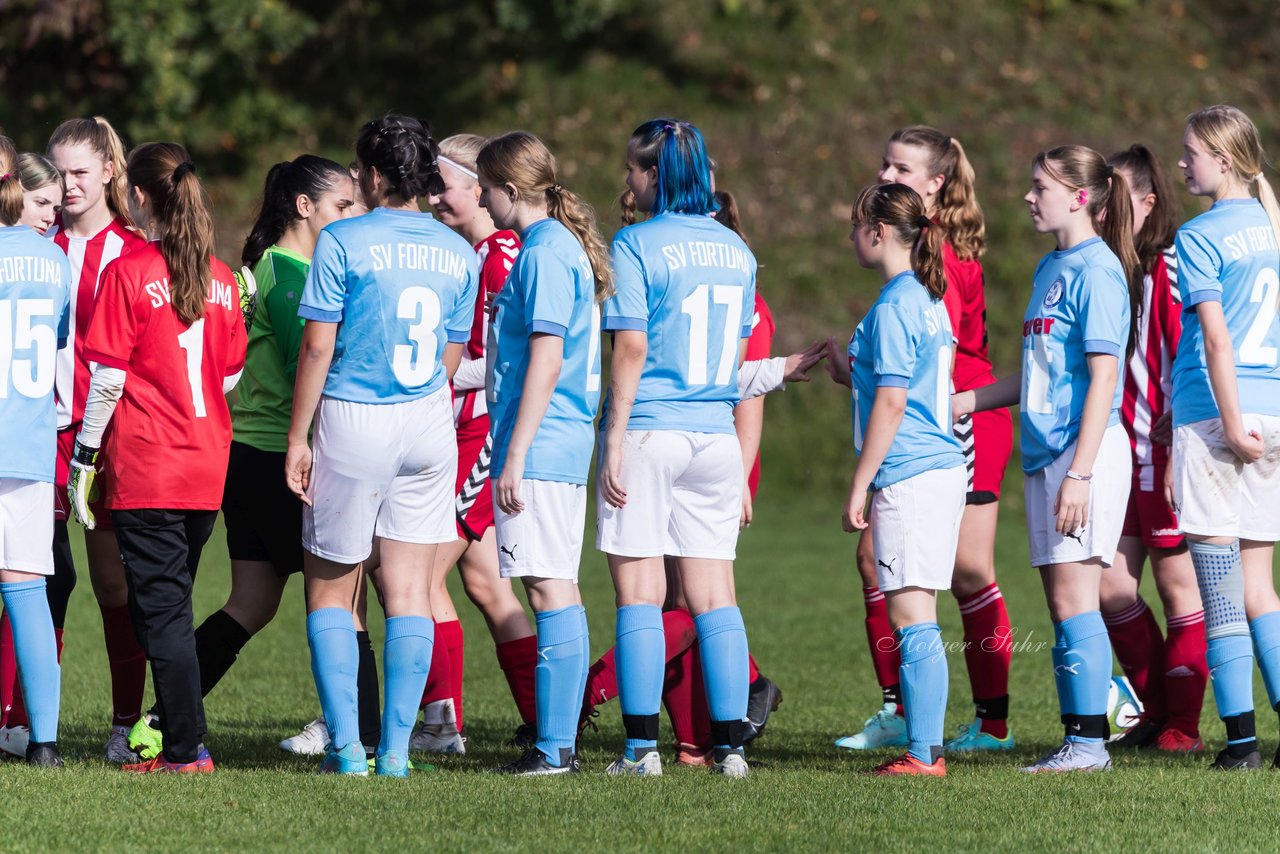 Bild 365 - wBJ TuS Tensfeld - SV Fortuna St. Juergen